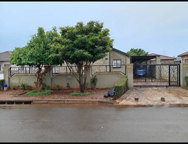 3 BEDROOM HOUSE FOR SALE IN DAWN PARK